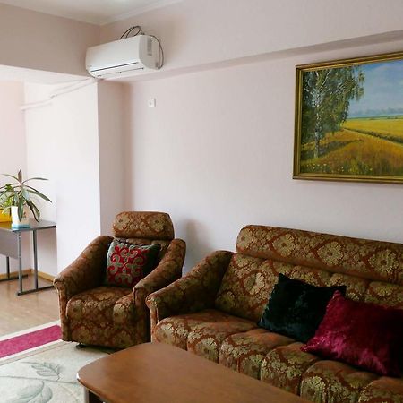 Bishkek Apartment Central Екстер'єр фото