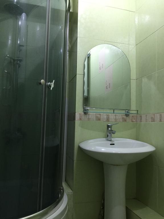 Bishkek Apartment Central Екстер'єр фото