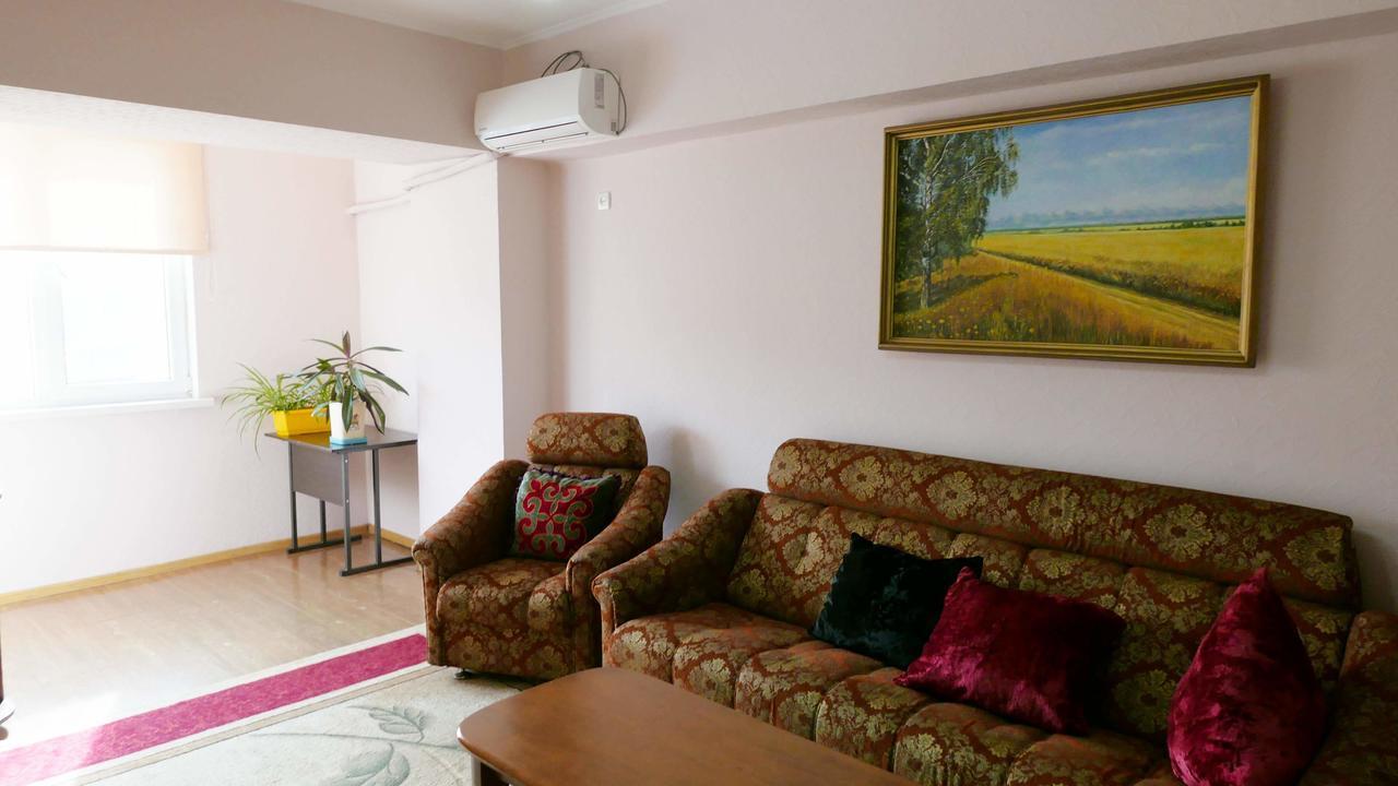 Bishkek Apartment Central Екстер'єр фото